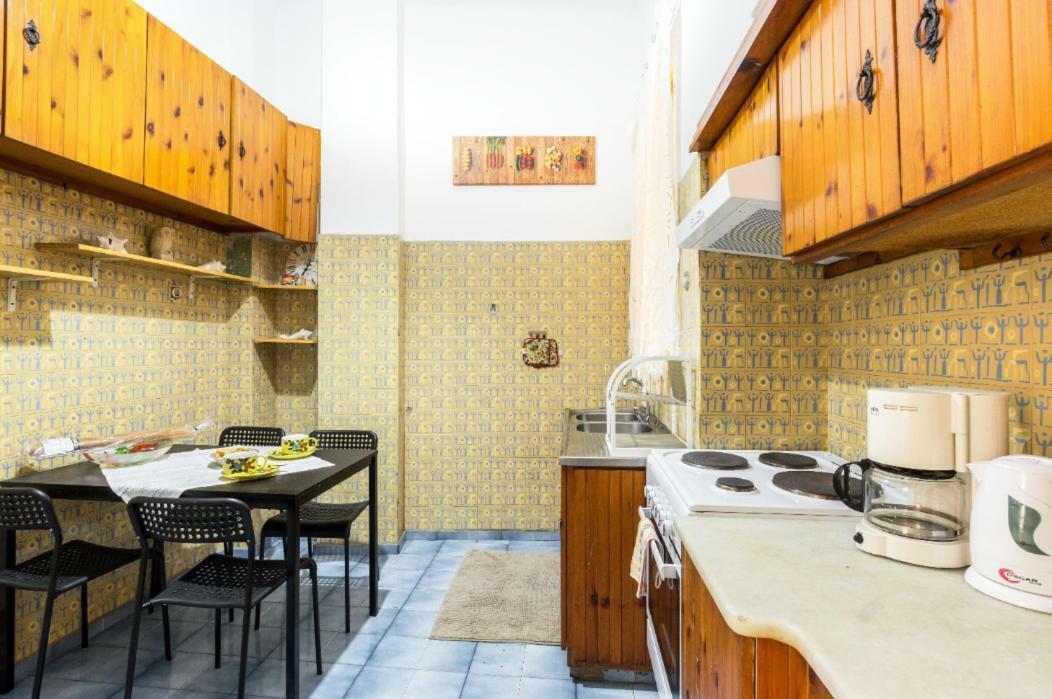 Beautiful Appartment Under Akropolis! Athena Bagian luar foto